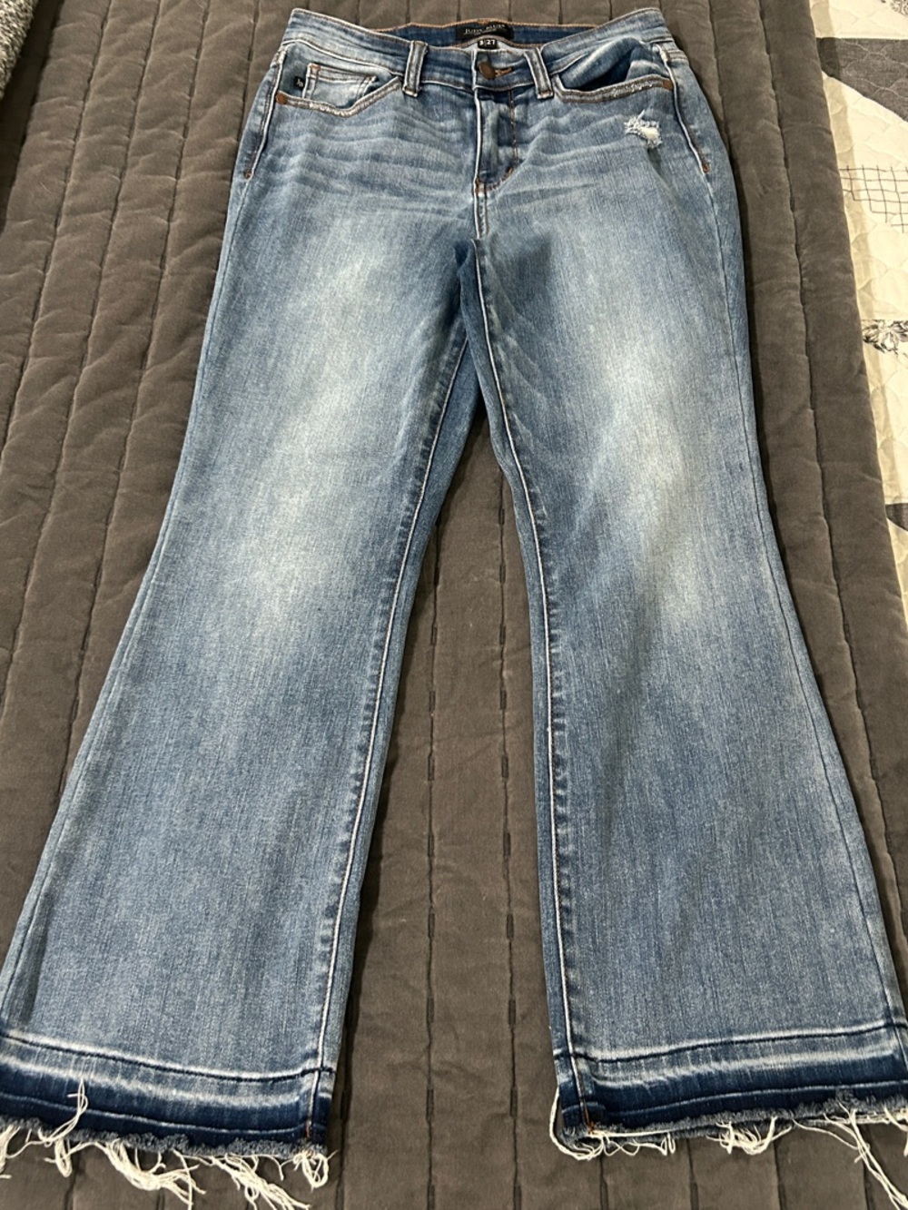 Judy Blue Light Wash Crop Bootcut Jeans with Frayed Hem
